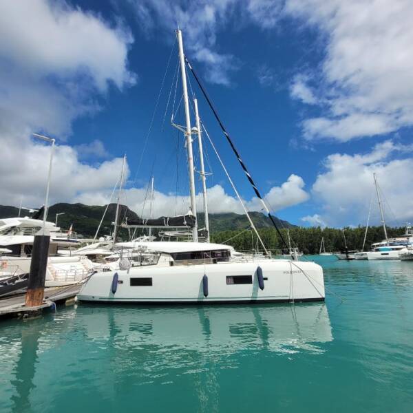 Lagoon 42 Best Love