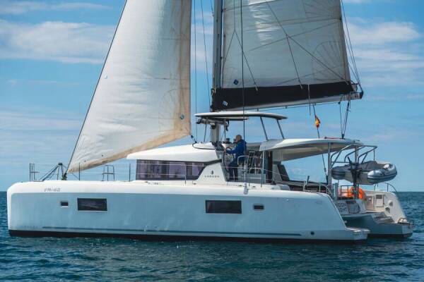Lagoon 42 Moonlight