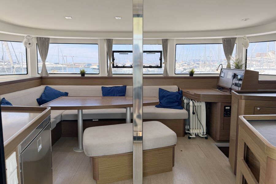 Lagoon 42 Moonlight