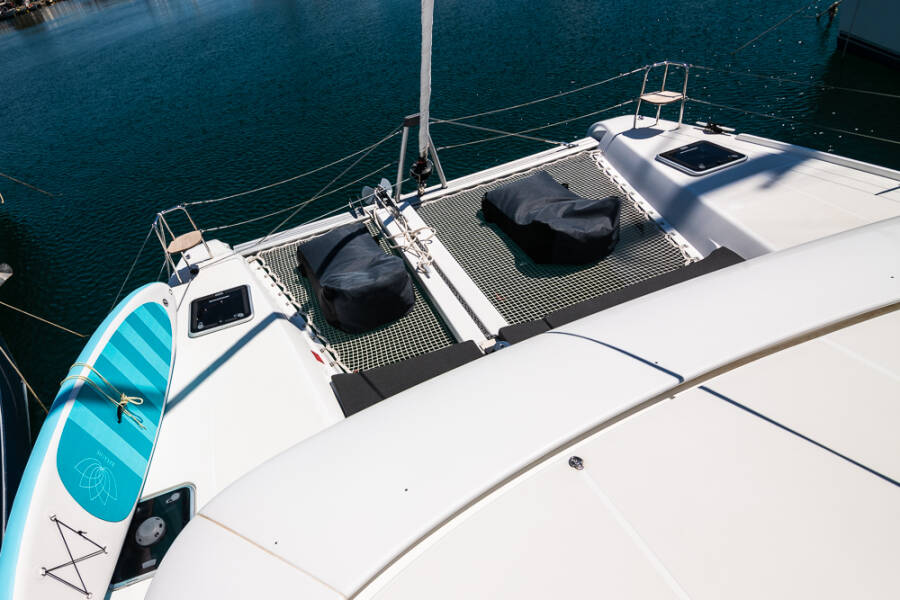 Lagoon 42 Blue Trident