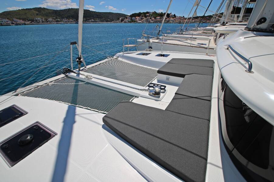 Lagoon 43 Solution