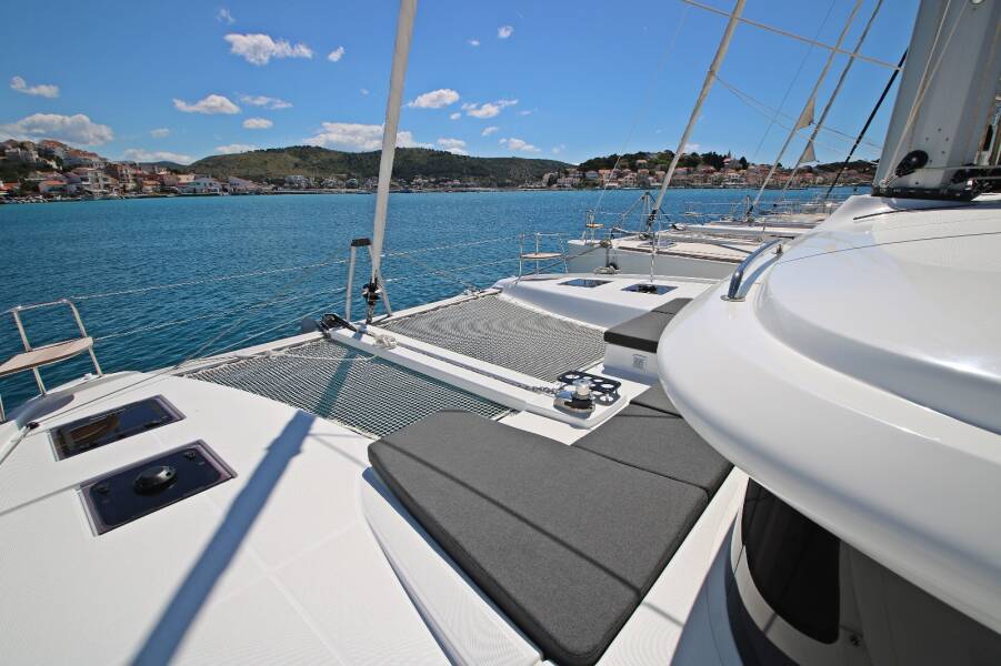 Lagoon 43 Solution