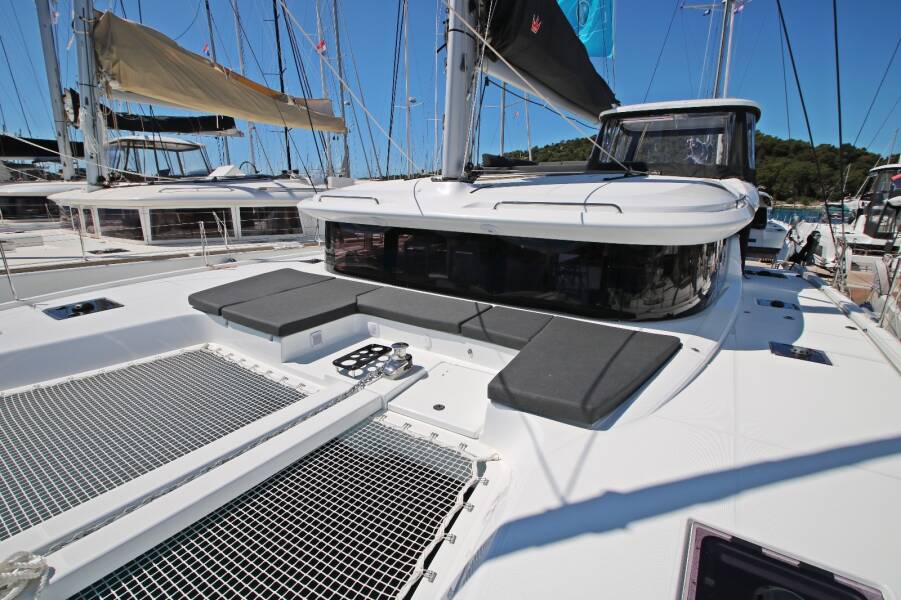 Lagoon 43 Solution