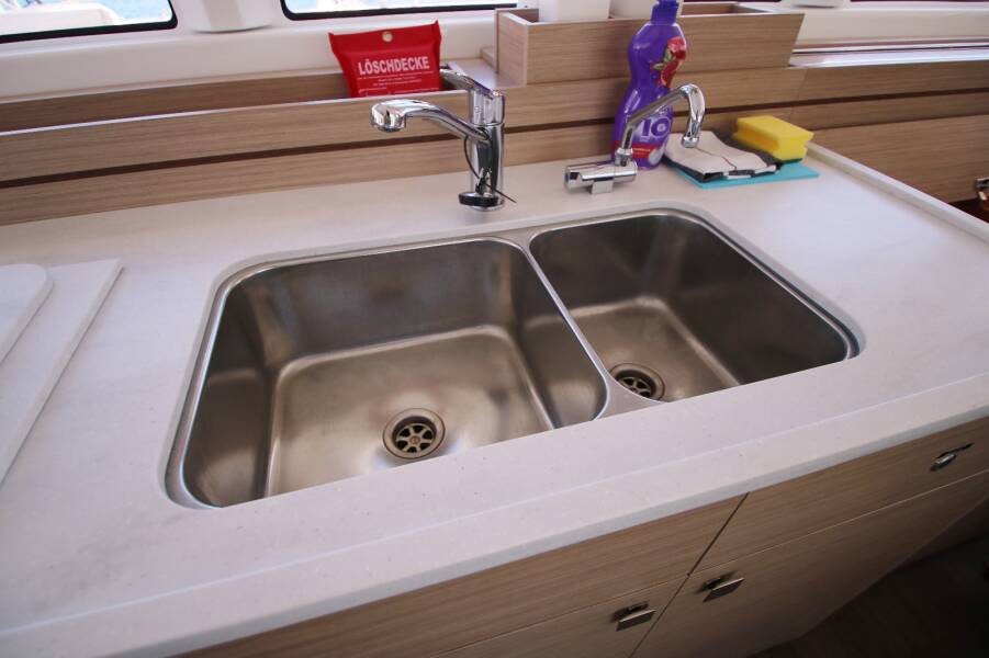 Lagoon 43 Solution