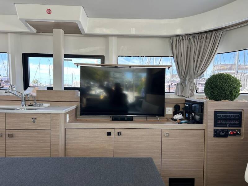 Lagoon 43 Zen 2