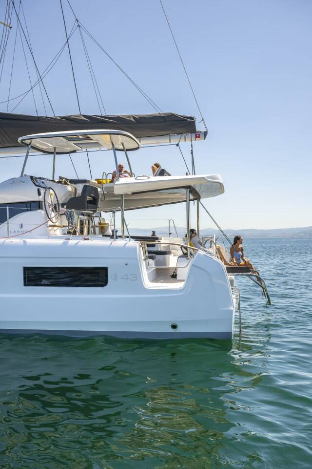 Lagoon 43 Fox