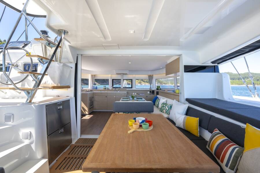 Lagoon 43 Fox