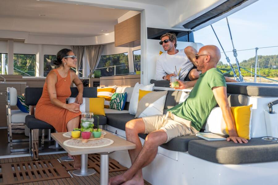 Lagoon 43 Epic Life