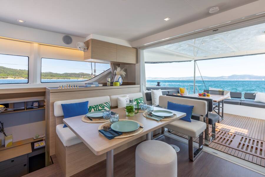 Lagoon 43 Epic Life