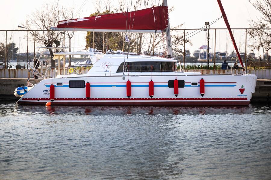 Lagoon 440 Strawberry