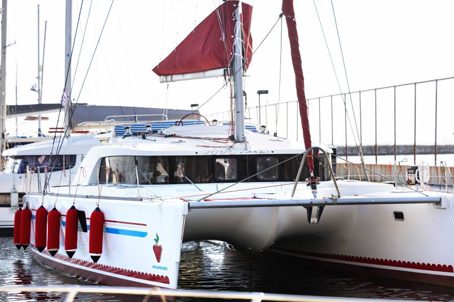 Lagoon 440 Strawberry