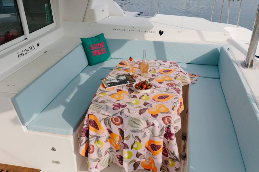 Lagoon 440 Strawberry