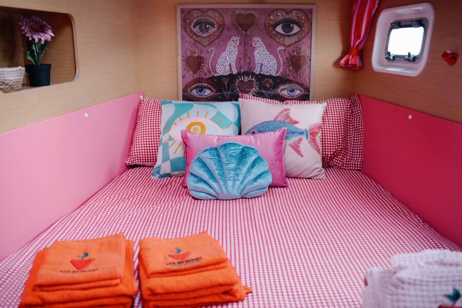 Lagoon 440 Strawberry