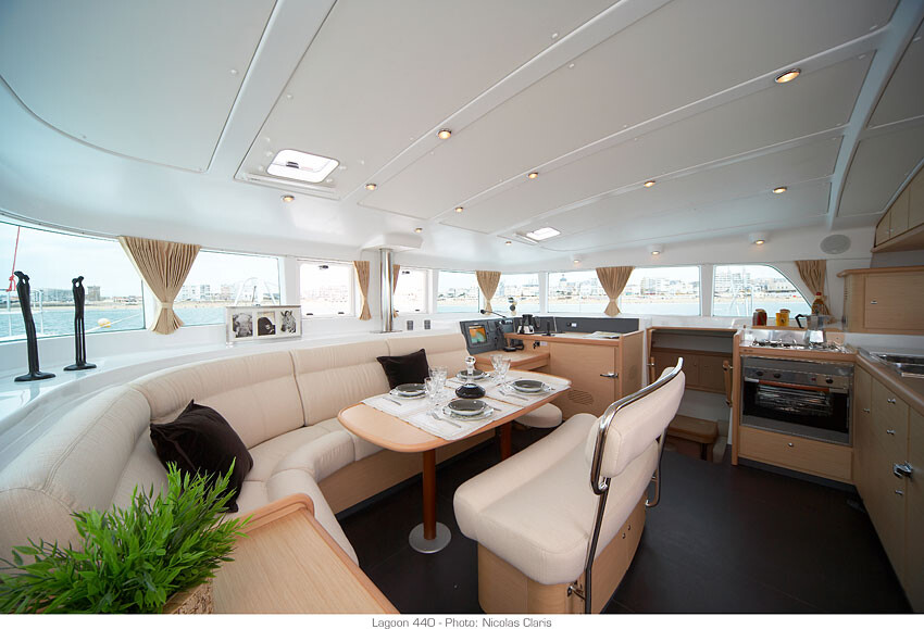 Lagoon 440 Strawberry