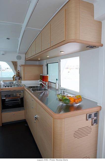 Lagoon 440 Strawberry