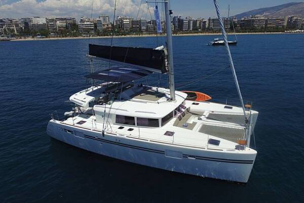 Lagoon 450 Baccarat