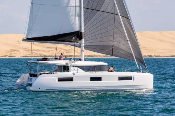 Lagoon 46 OW Les Jumeaux