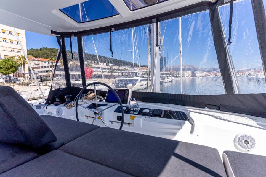 Lagoon 46 Velvet Breeze