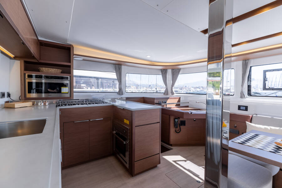 Lagoon 46 Velvet Breeze