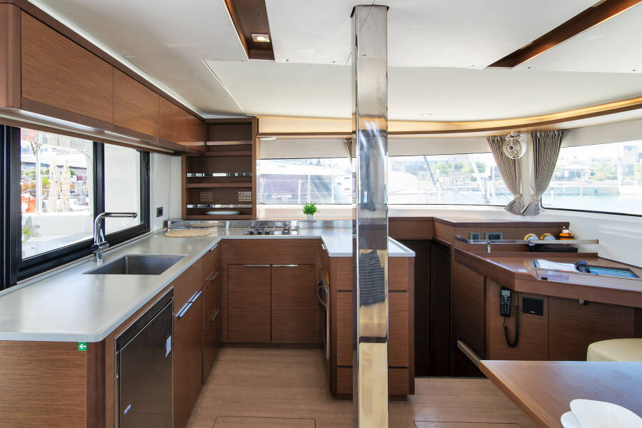 Lagoon 46 No Worries