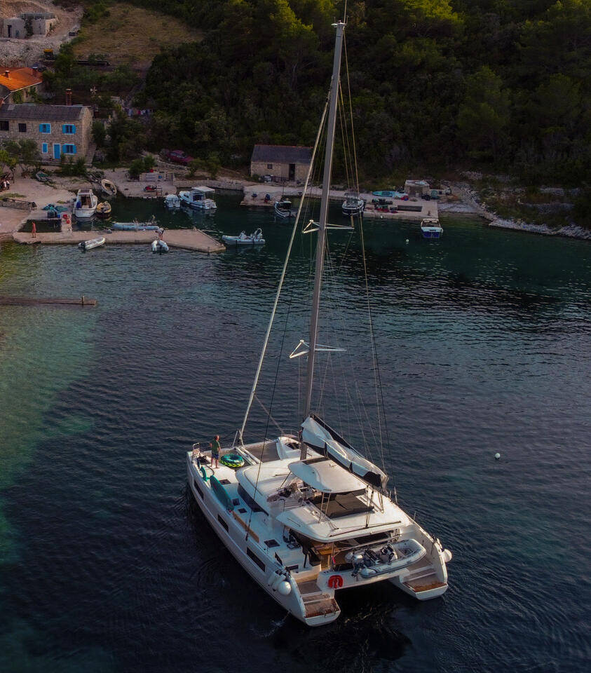 Lagoon 46 Cortes
