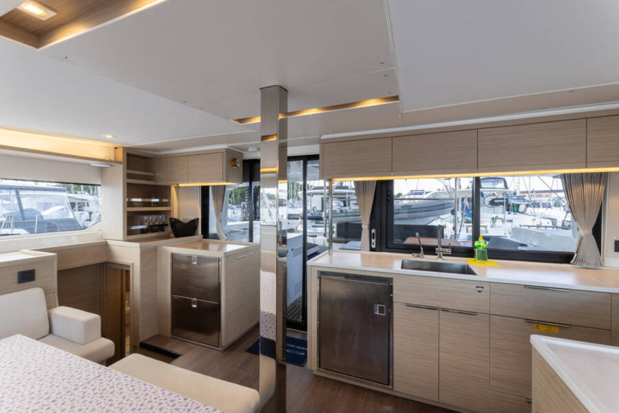 Lagoon 46 Cortes