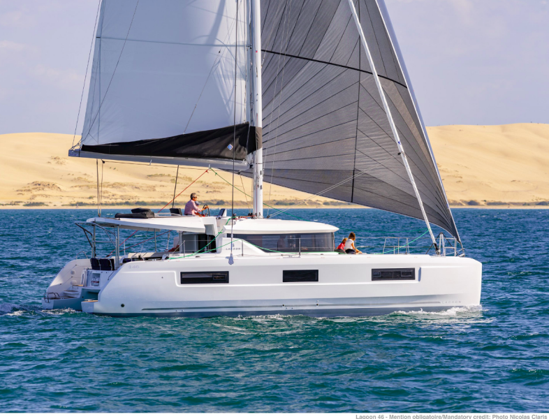 Lagoon 46 Divan