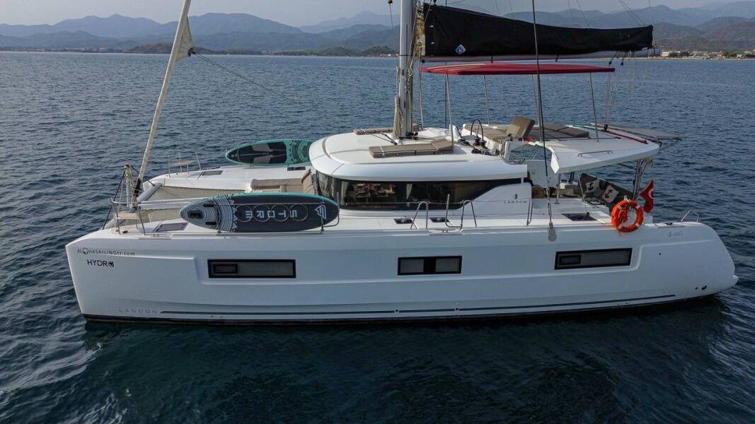 Lagoon 46 Hydra