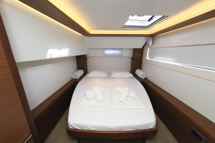 Lagoon 46 Midlife Crisis