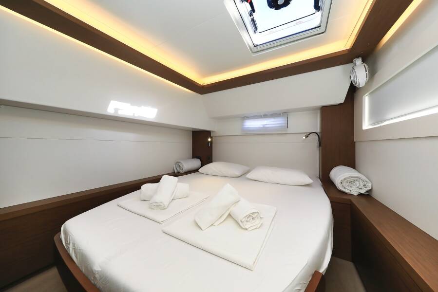 Lagoon 46 Midlife Crisis