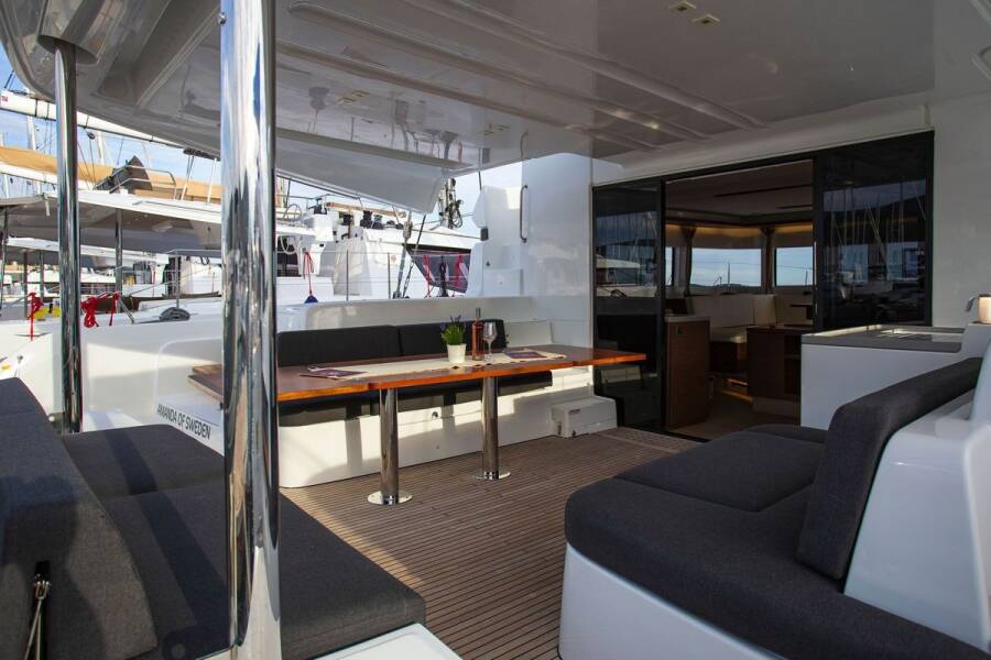 Lagoon 50 Sail La Vie