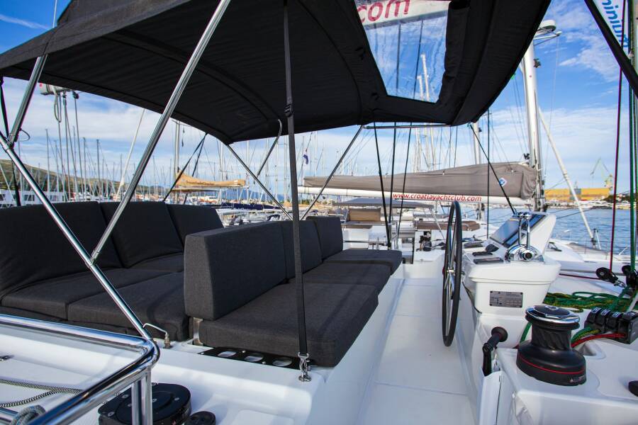 Lagoon 50 Sail La Vie