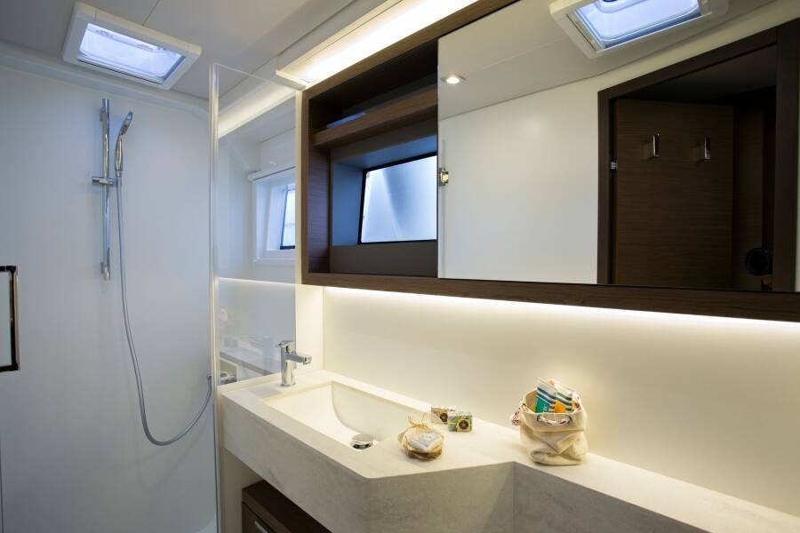 Lagoon 50 Sail La Vie