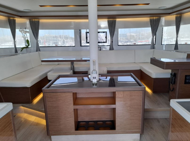 Lagoon 50 Icarus