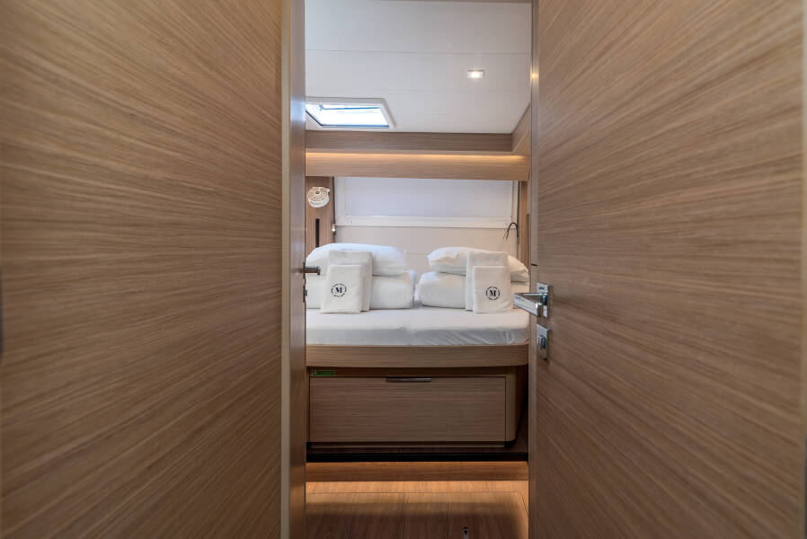 Lagoon 51 Moonshadow