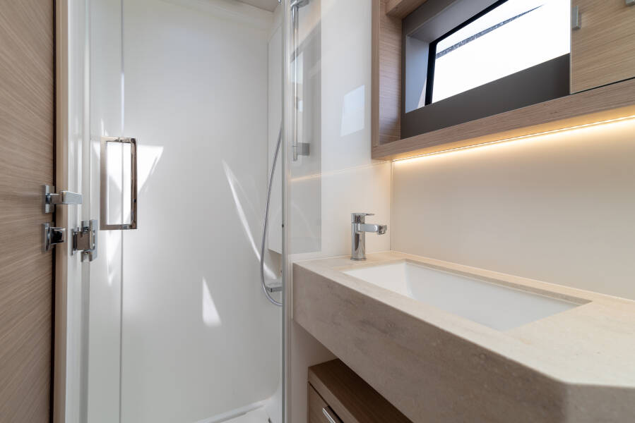 Lagoon 51 Moonshadow