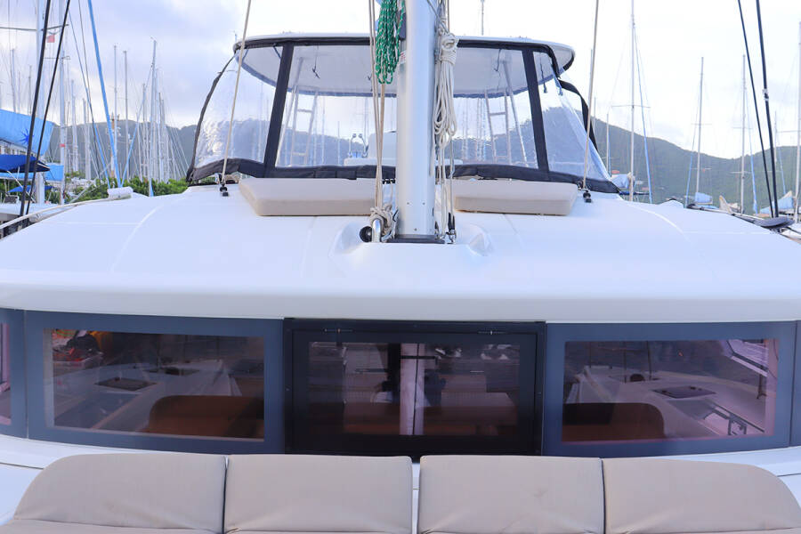 Lagoon 51 No Surrender