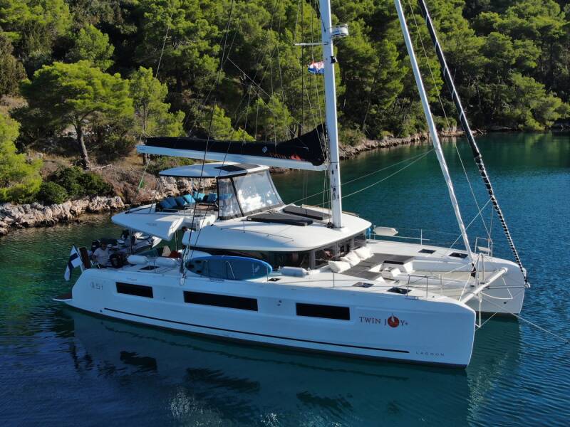 Lagoon 51 Twin Joy +