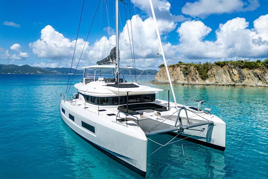 Lagoon 55 Valinor (Crewed)