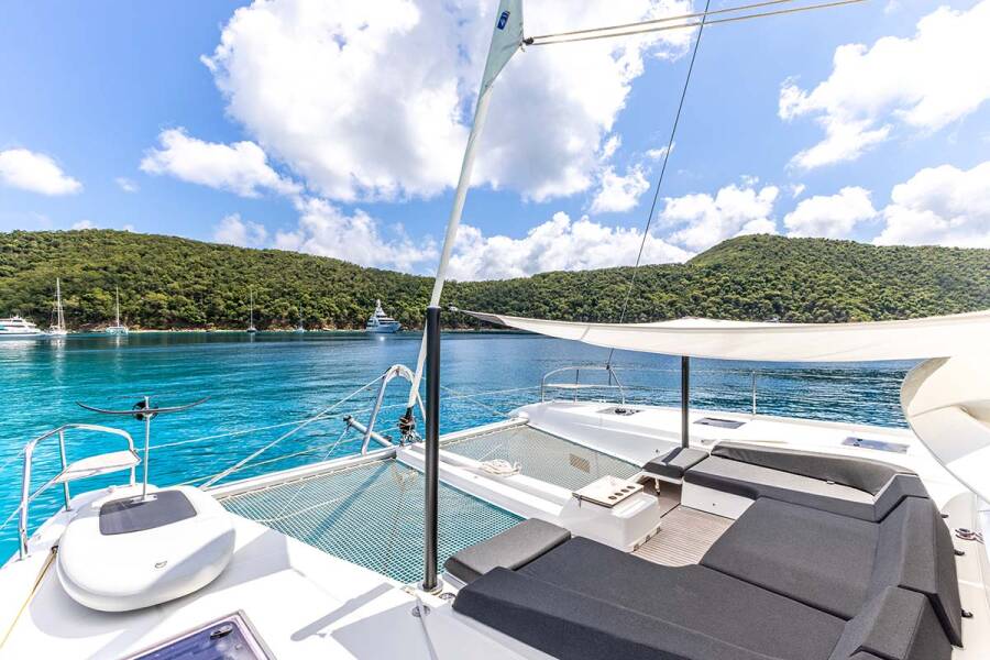 Lagoon 55 Valinor (Crewed)