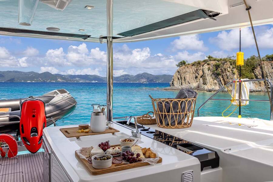 Lagoon 55 Valinor (Crewed)