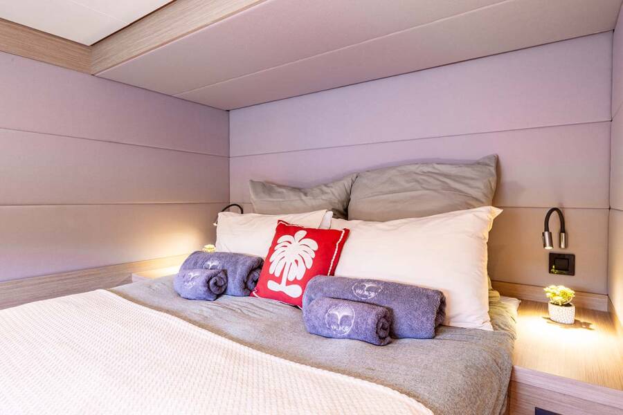 Lagoon 55 Valinor (Crewed)
