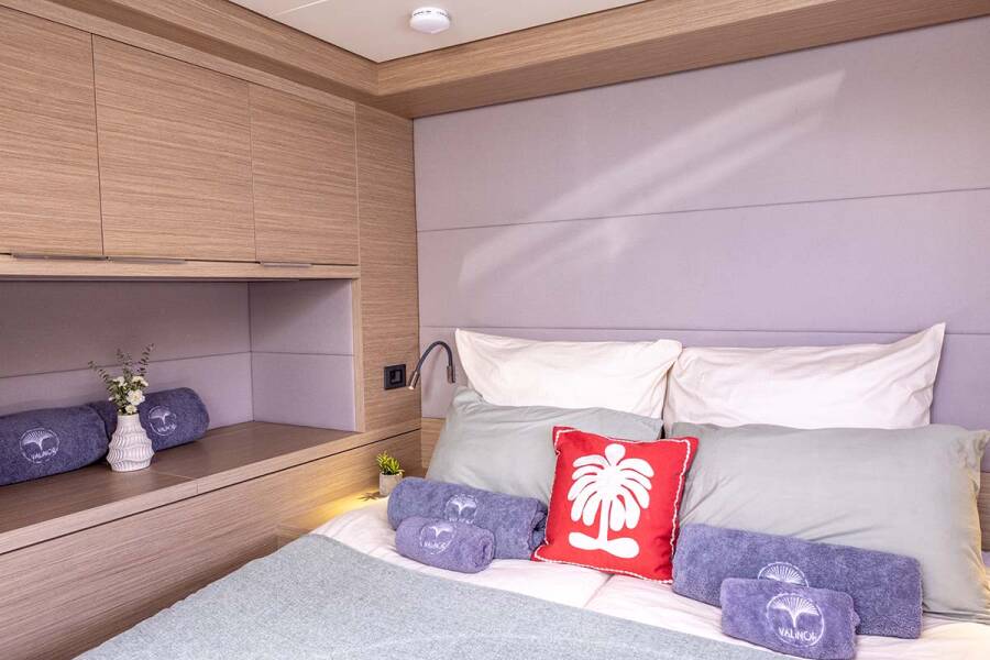 Lagoon 55 Valinor (Crewed)