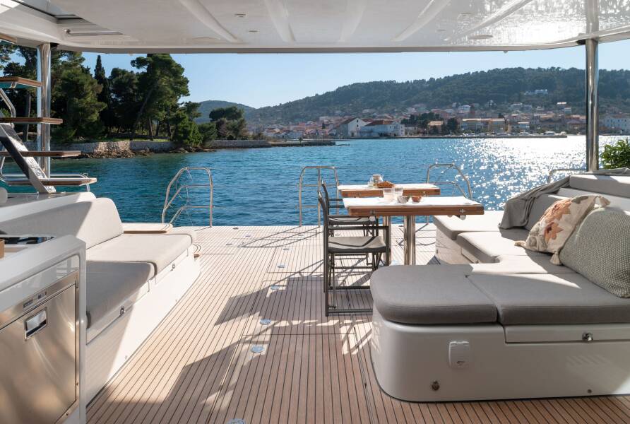 Lagoon 60 Diamond Diva