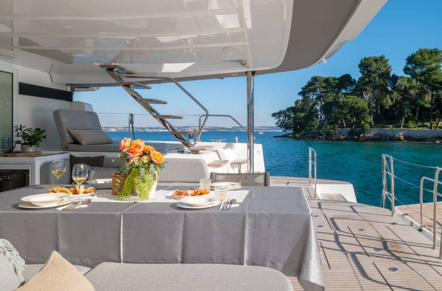 Lagoon 60 Diamond Diva