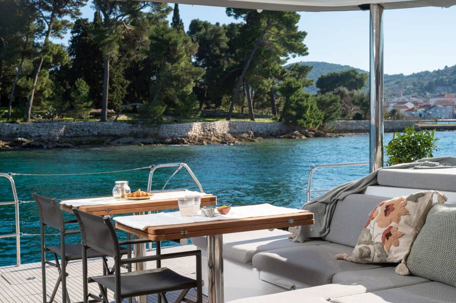 Lagoon 60 Diamond Diva
