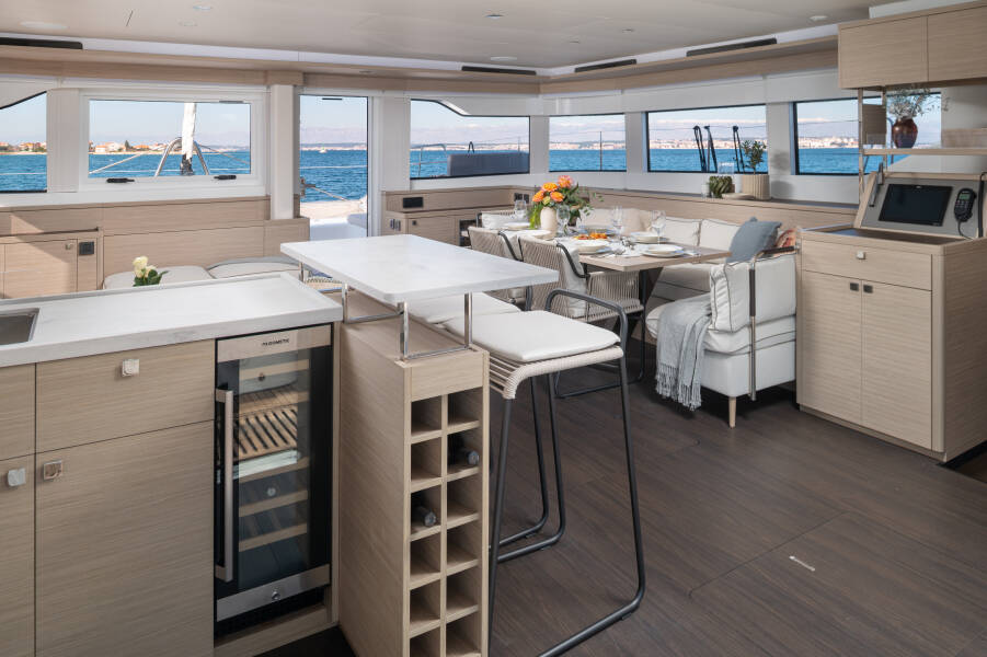 Lagoon 60 Diamond Diva