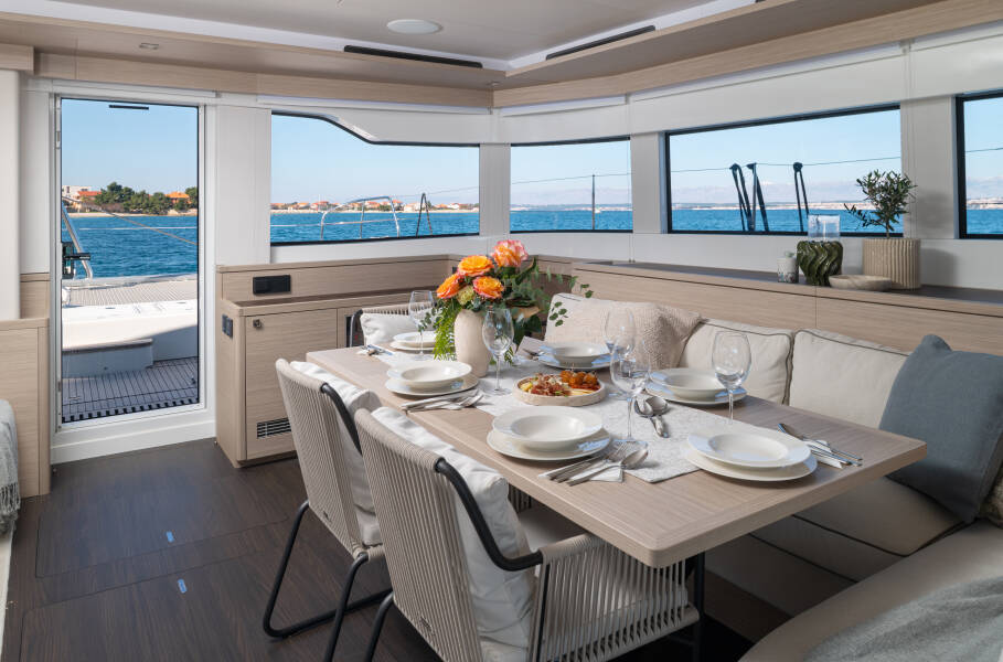 Lagoon 60 Diamond Diva