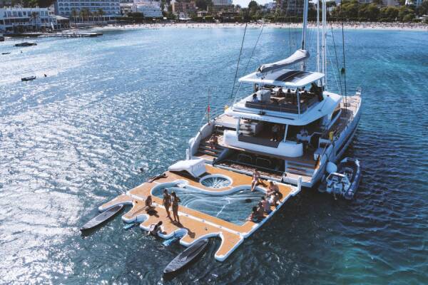 Lagoon Sixty 5 TriWing Endor