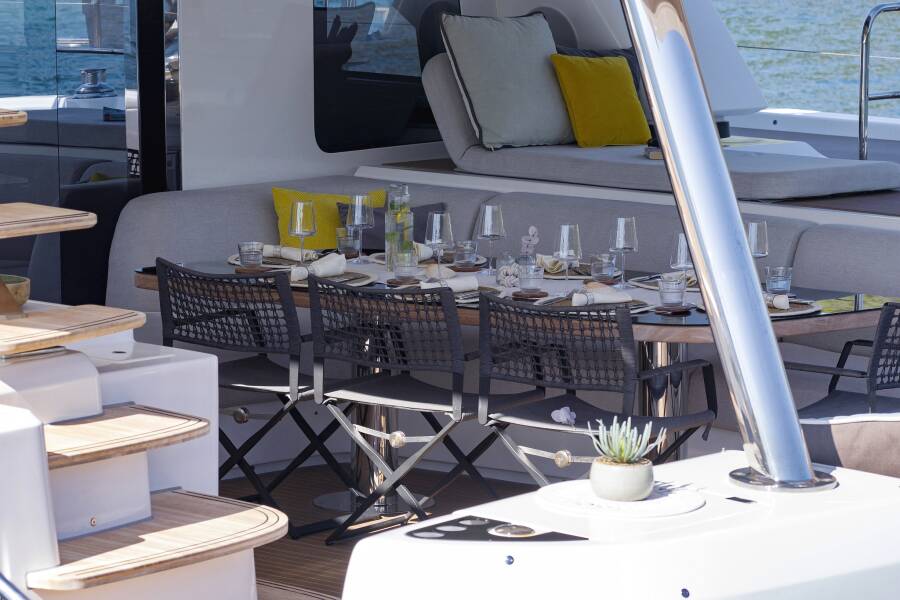 Lagoon Sixty 7 Mastermind